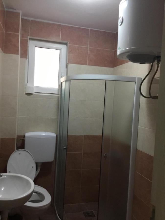 דוברה וודה Dk Apartmani מראה חיצוני תמונה