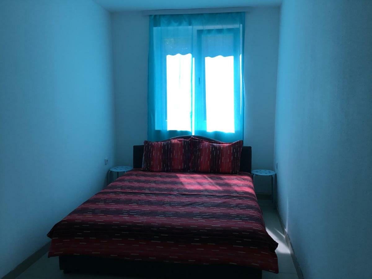 דוברה וודה Dk Apartmani מראה חיצוני תמונה