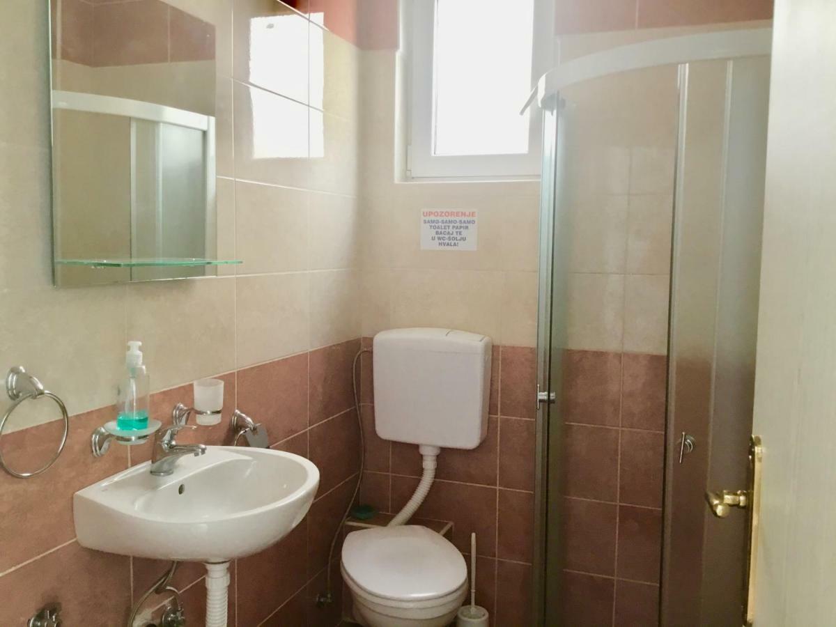 דוברה וודה Dk Apartmani מראה חיצוני תמונה