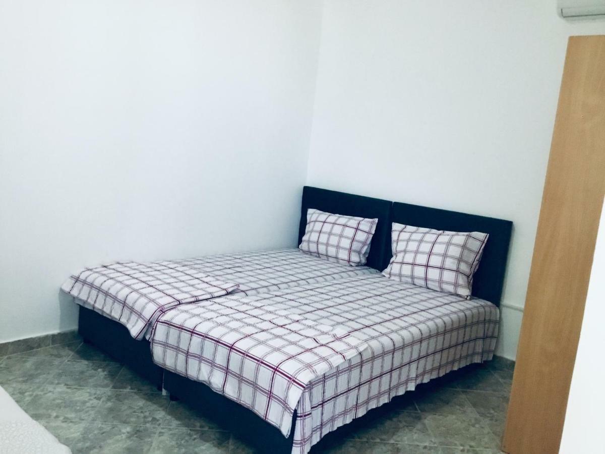 דוברה וודה Dk Apartmani מראה חיצוני תמונה